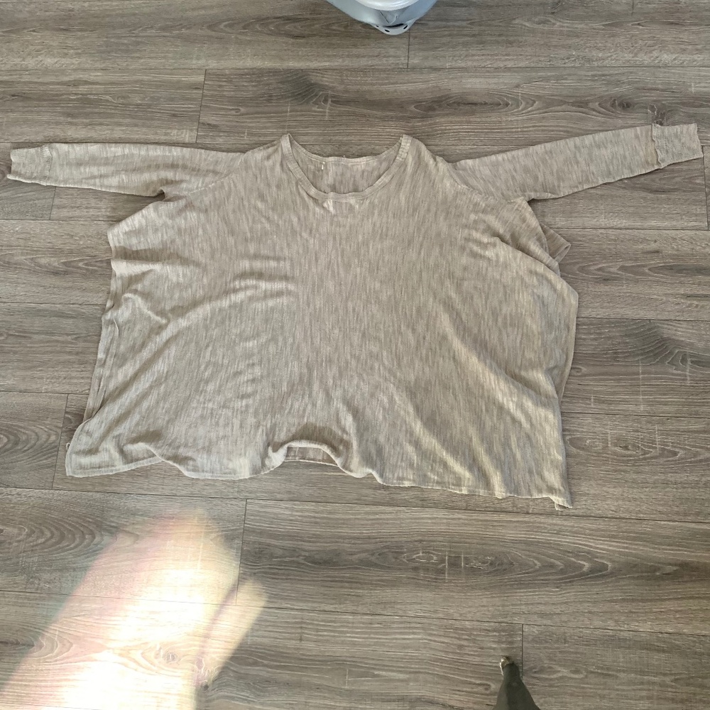 Boxy Knox Rose Sweater Size Small